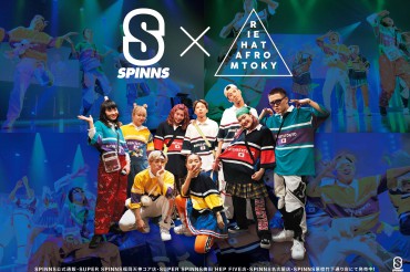 全国のSPINNS店舗及びECサイトにて発売開始！ SPINNS×RIEHATATOKYO オリジナルTシャツ